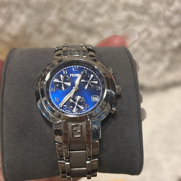 Fendi watch - Picture 4 of 14